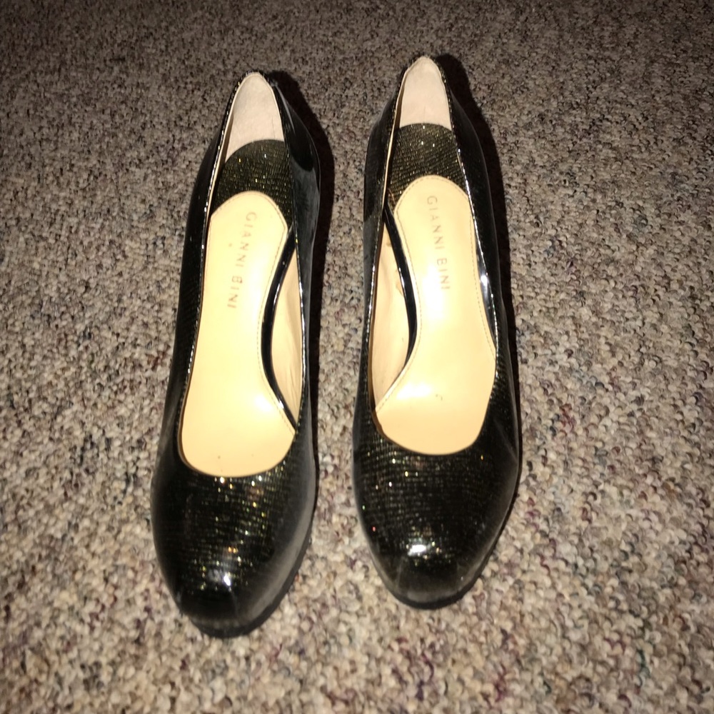 Dress shoes